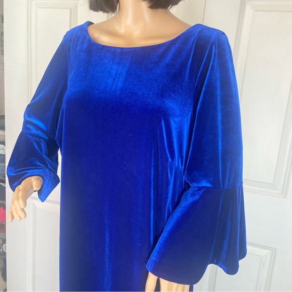 Calvin Klein Velvet Bell Sleeve Sheath Dress - Picture 5 of 13